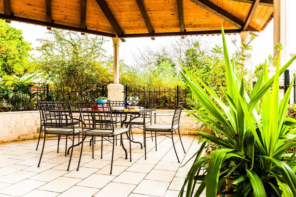 Holiday Home Villa Pindo Ston Bagian luar foto