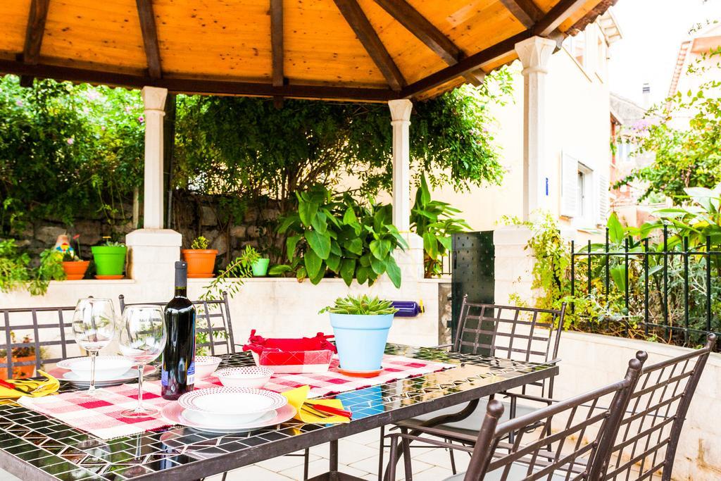 Holiday Home Villa Pindo Ston Bagian luar foto