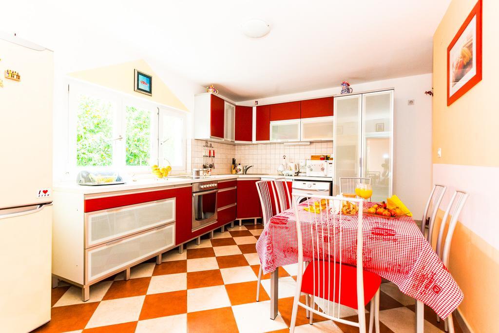 Holiday Home Villa Pindo Ston Bagian luar foto