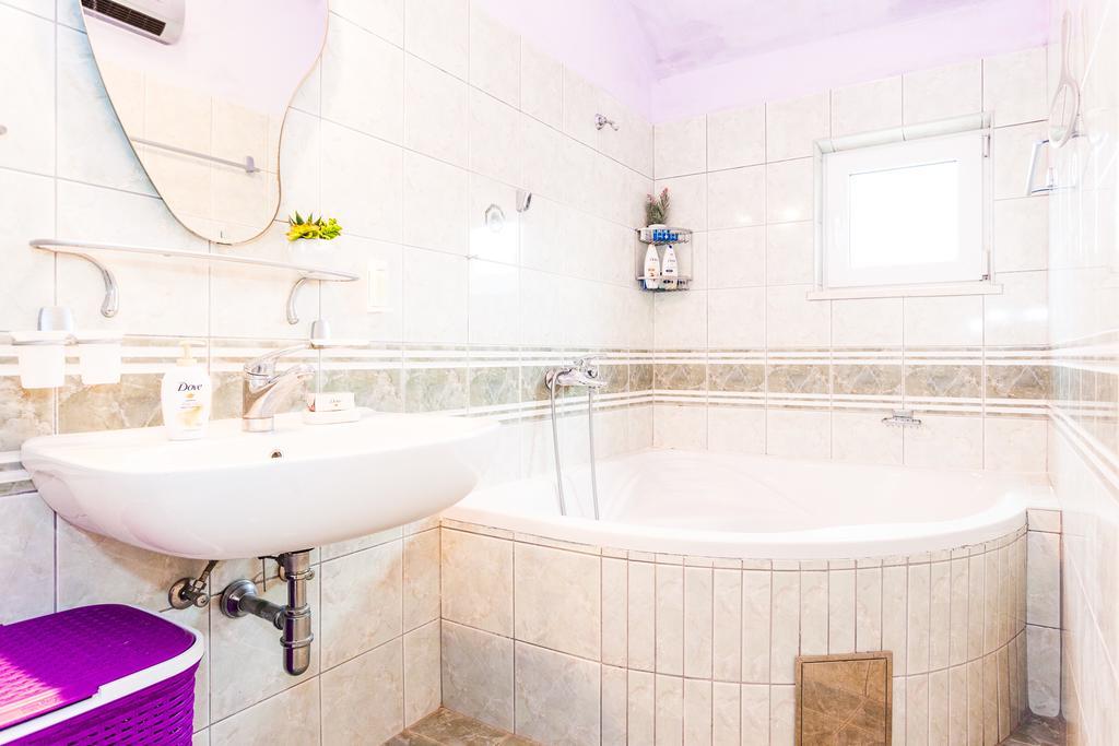 Holiday Home Villa Pindo Ston Bagian luar foto